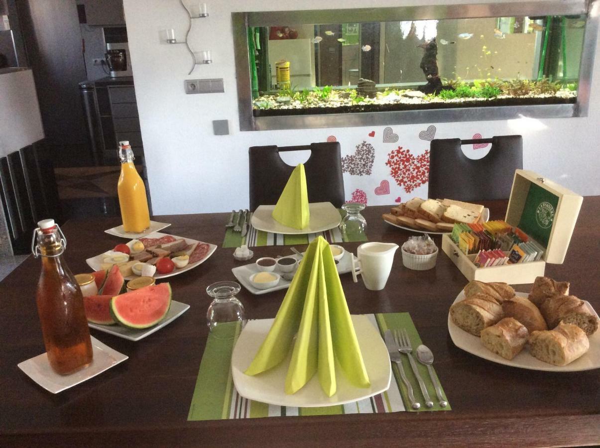 Aux Neuf Saules Hotel Mortzwiller Luaran gambar